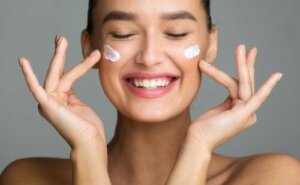 Creams and Lotions for Pregnant Women: How to Choose?
