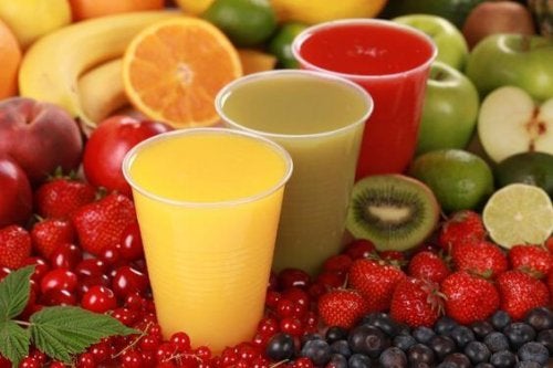 5 Risks of Giving Too Much Fruit Juice to Children