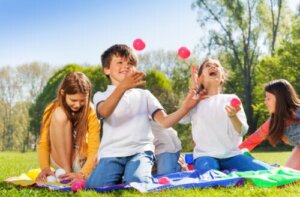 5 Games and Activities to Stimulate Laterality in Children