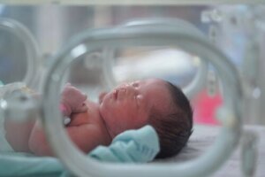 Being Born at 37 Weeks Vs. Being Born at 42 Weeks