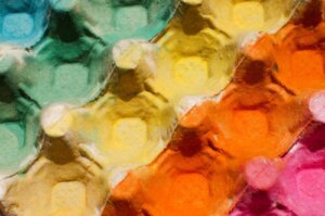 6 Crafts for Children with Egg Cartons