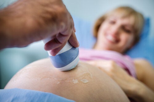 A woman getting a third-trimester ultrasound.