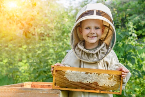 4 Benefits of Honey for Children