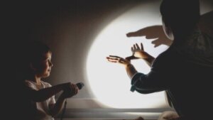 Top 10 Games to Play at Home with Children