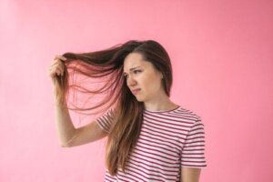 Oily Hair During Pregnancy: Why and What to Do?