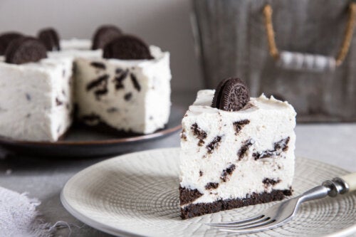 Oreo Cookie Cheesecake: Ideal for Children's Birthdays