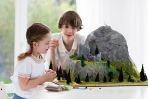 3 Crafts to Learn Geography