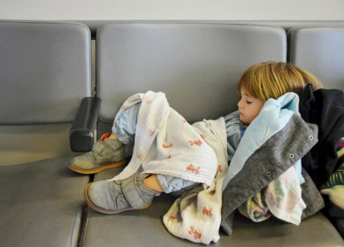 How to Manage Jet Lag in Children and Infants