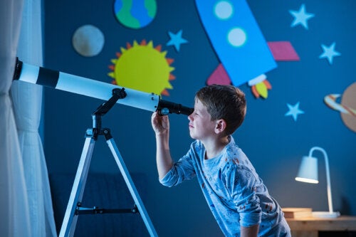How to Build a Homemade Telescope for Children?
