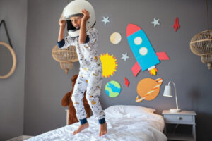 8 Things to Do When Your Child Doesn't Want to Go to Bed