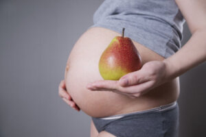The Benefits of Pears During Pregnancy