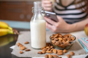 7 Benefits of Almonds During Pregnancy