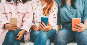 A Week With No Cell Phone: The Effects on Teenagers
