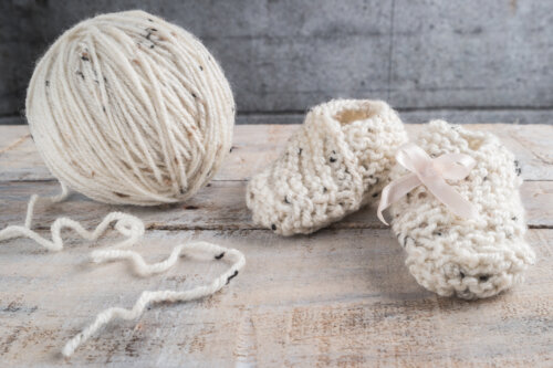 What Kind of Yarn is Best for Knitting Baby Clothes?