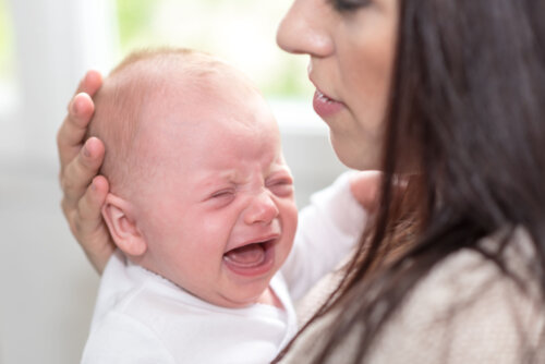 How to Keep Calm When Your Baby Cries?