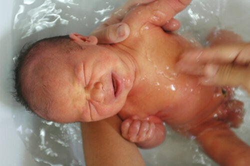 Why Shouldn't Babies Be Bathed at Birth