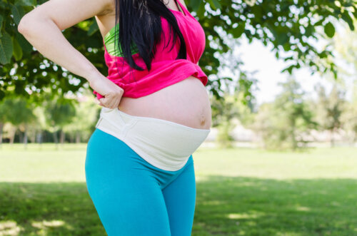 Belly Bands for Pregnant Women: What You Should Know