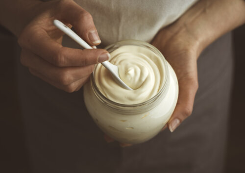 Is It Safe to Eat Mayonnaise During Pregnancy?