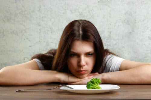 How to Detect Eating Disorders During Adolescence