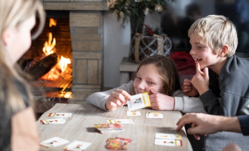 5 Competetive Christmas Games for Kids
