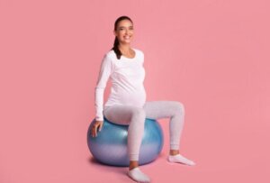5 Ball Exercises for Pregnant Women