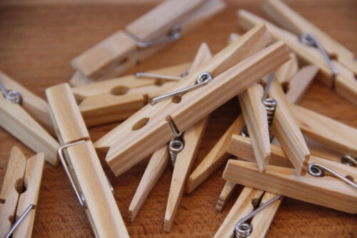 5 Crafts to Make with Wooden Clothespins