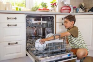 5 Ideas to Encourage Responsibility in Children