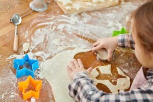 Why You Have to Let Toddlers Do Things on Their Own