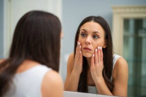 10 Tricks to Conceal Tired Skin