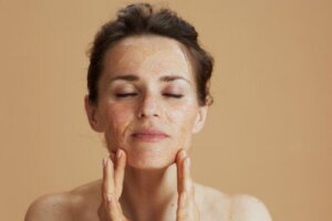 10 Homemade Exfoliating Scrubs for Skincare During Pregnancy