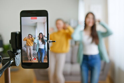 TikTok Imposes Usage Time Limit for Teenagers