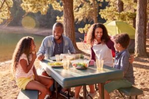Outdoor Activities to Connect with Your Children