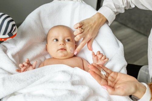 Is Sunscreen Safe for Babies Under Six Months Old?