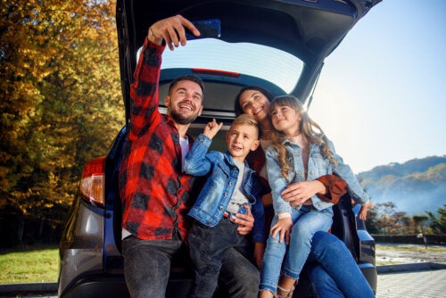 Family Trips: How to Use Them to Bond with Your Children
