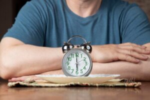 Intermittent Fasting: Is It Safe for Adolescents?