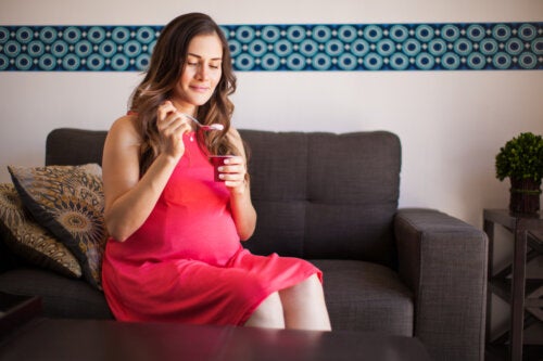 8 Probiotic Foods for Pregnant Women