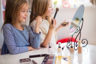 What Do I Do if My Daughter Wants to Start Wearing Makeup?