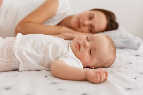 5 Things You Should Know About Sleeping with Your Baby